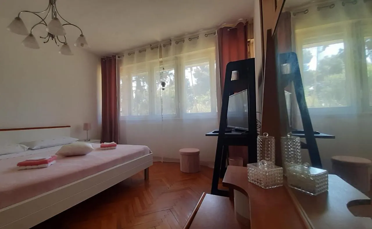 Apartman Iris Split Apartment
